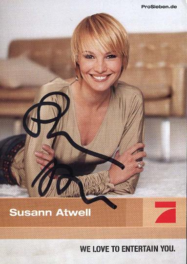 susannatwell01.jpg - Susann Atwell (* 13. November 1967 in Hamburg) ist eine deutsche Fernsehmoderatorin. ca 10,5 x 15 Originalkarte. 3 €